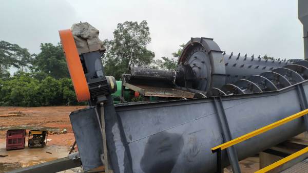 Celebrating the successful commissioning of the Ghana gold ore processing plant